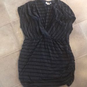 Large stripped short sleeve maternity shirt